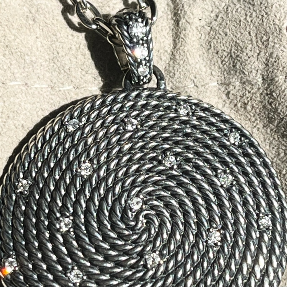 ✨SALE ✨David Yurman Diamond Starlight Cable Coil Pendant - Picture 4 of 7